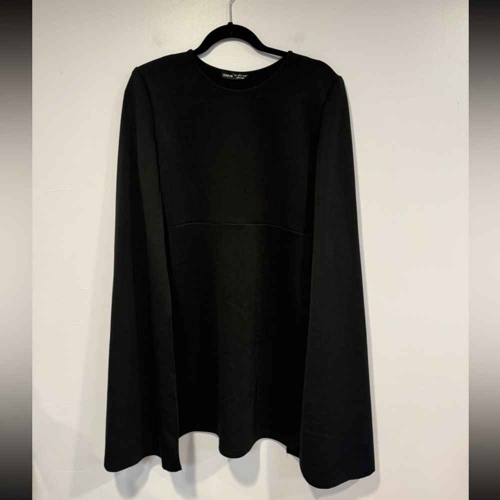 Black SHEIN cape‎ arms fancy dress